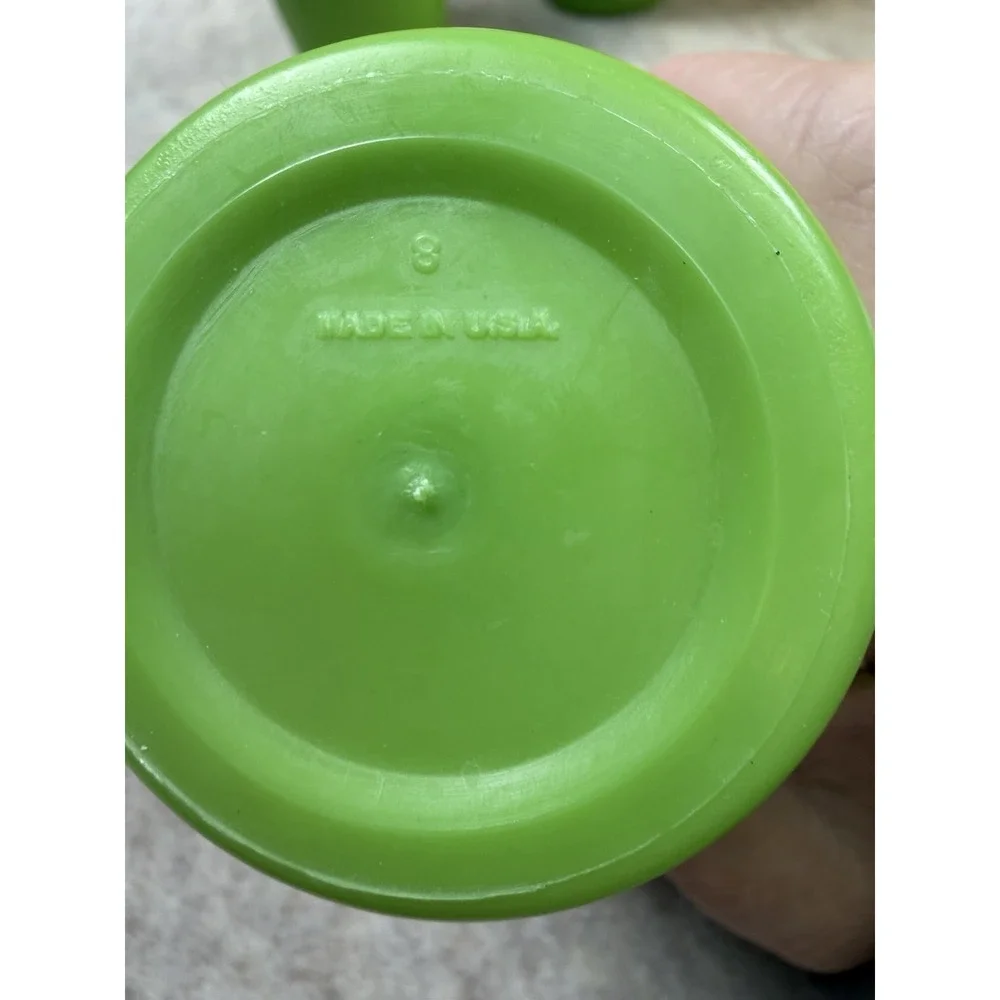 Tupperware Kids 6‎ piece set Bell Tumblers, 3 Green 3 Yellow Made In USA 4oz